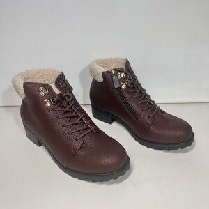 Trotters Becky 2.0 Leather Ankle Boot